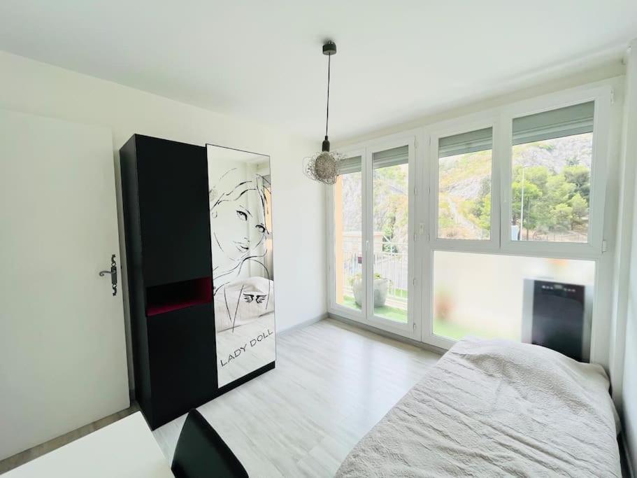 Ferienwohnung Superbe T3 Au Pieds De Notre Dame De La Garde Marseilles Exterior foto