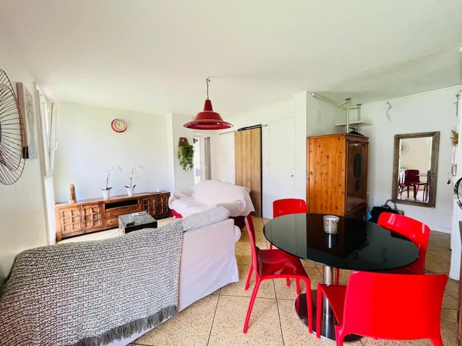 Ferienwohnung Superbe T3 Au Pieds De Notre Dame De La Garde Marseilles Exterior foto