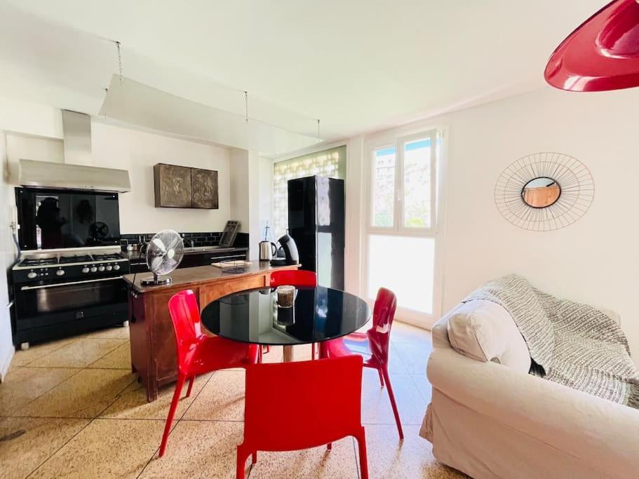 Ferienwohnung Superbe T3 Au Pieds De Notre Dame De La Garde Marseilles Exterior foto
